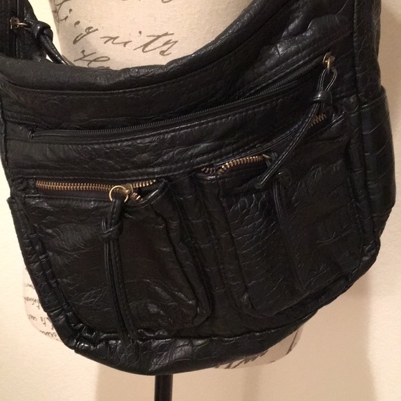 Beuno faux “Croc” Shoulder/Crossbody Bag - Picture 2 of 6